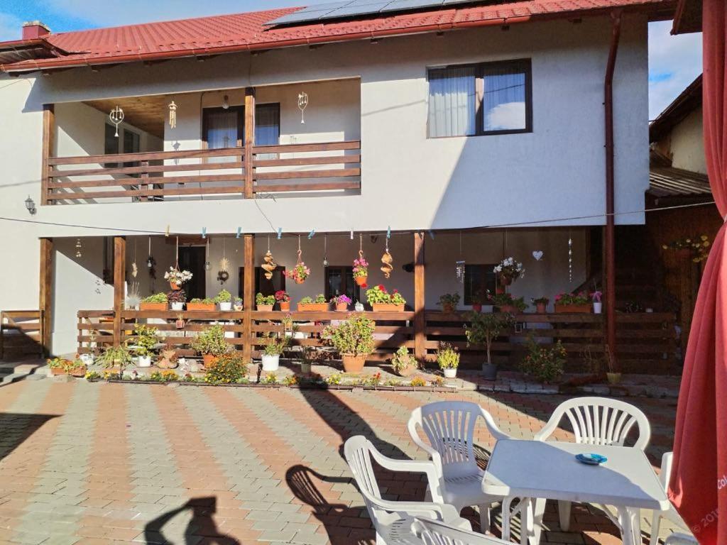Casa Irina Hotel Mînăstirea Humorului Exterior foto